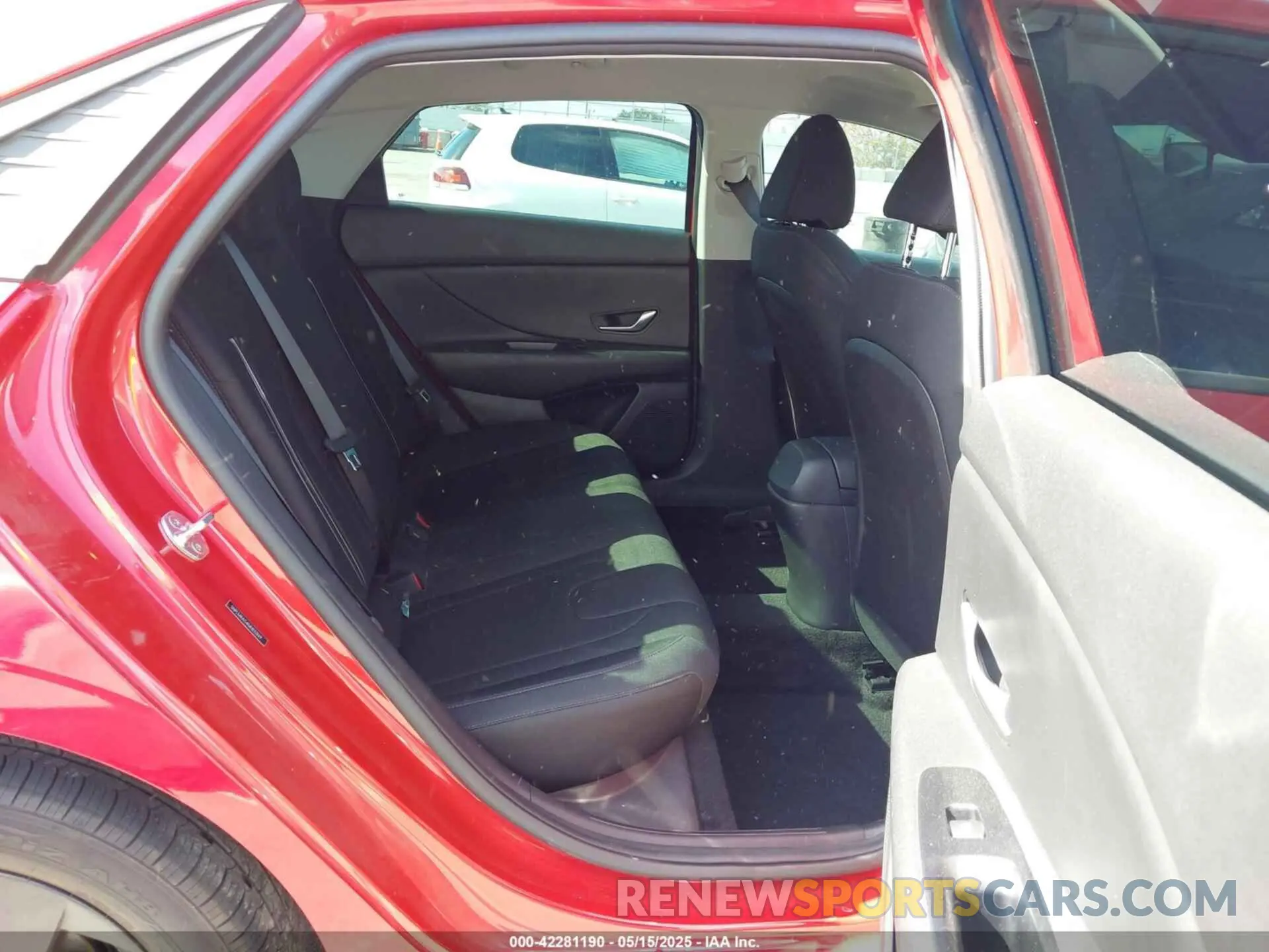 8 Photograph of a damaged car 5NPLM4AG4MH032849 HYUNDAI ELANTRA 2021