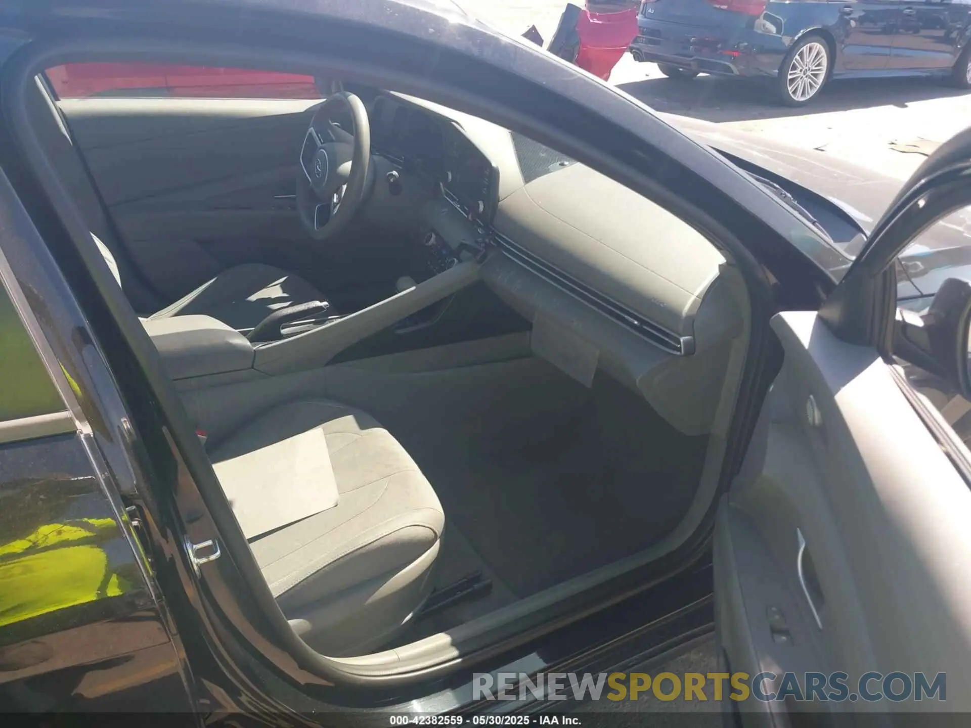 5 Photograph of a damaged car 5NPLM4AG5MH035615 HYUNDAI ELANTRA 2021