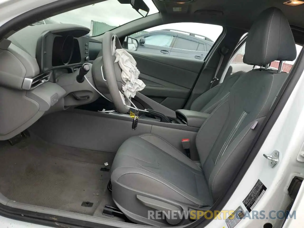 7 Photograph of a damaged car 5NPLM4AG6MH002252 HYUNDAI ELANTRA 2021