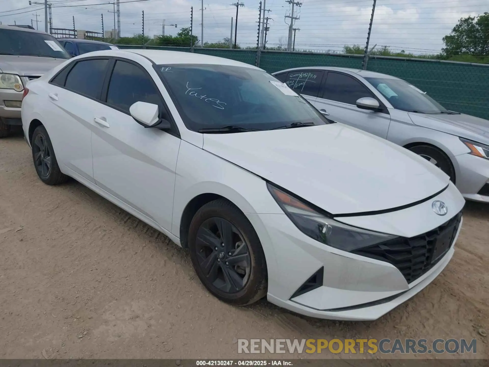 1 Photograph of a damaged car 5NPLM4AG6MH002610 HYUNDAI ELANTRA 2021