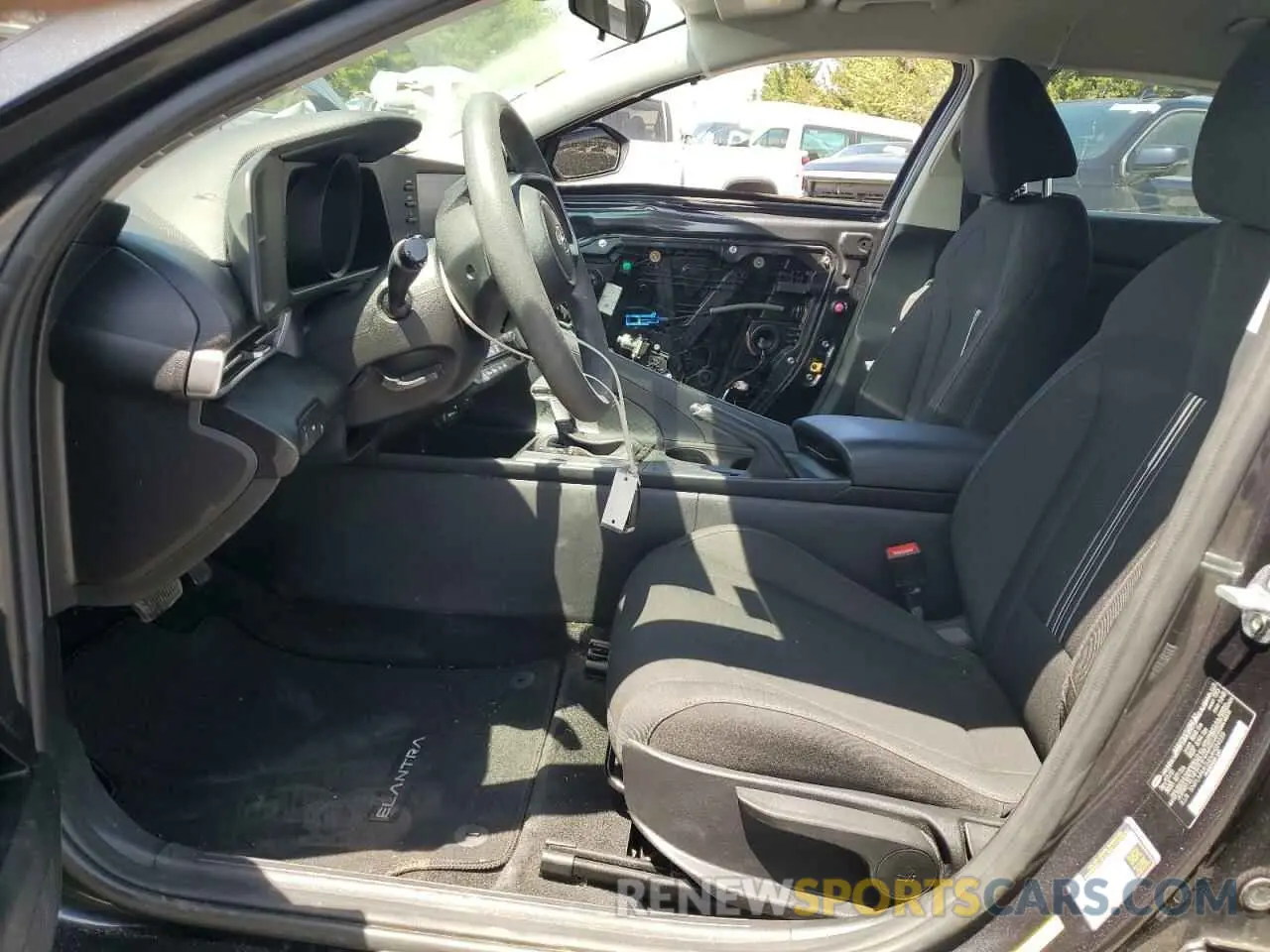 7 Photograph of a damaged car 5NPLM4AG6MH024039 HYUNDAI ELANTRA 2021
