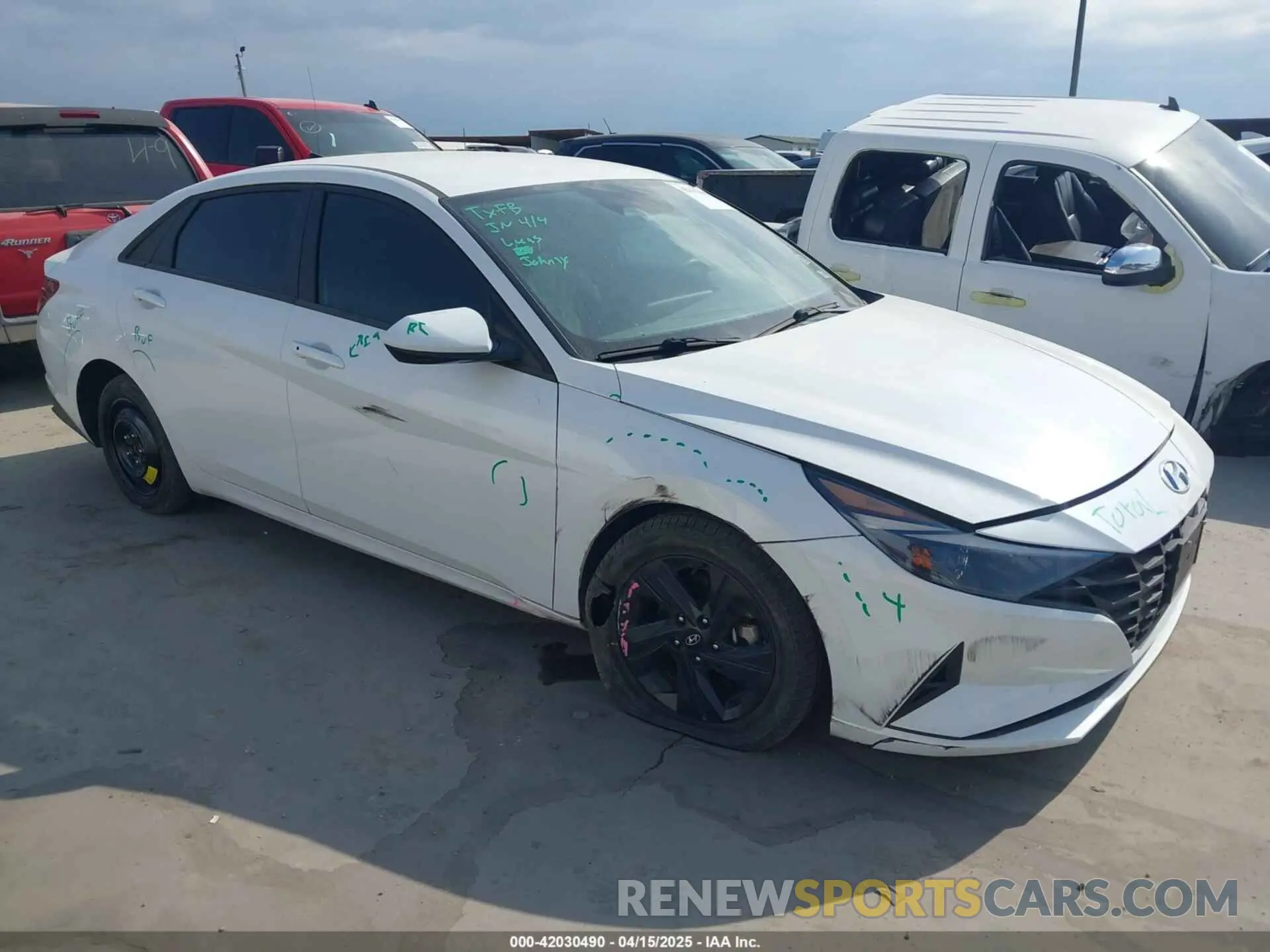1 Photograph of a damaged car 5NPLM4AG6MH052410 HYUNDAI ELANTRA 2021