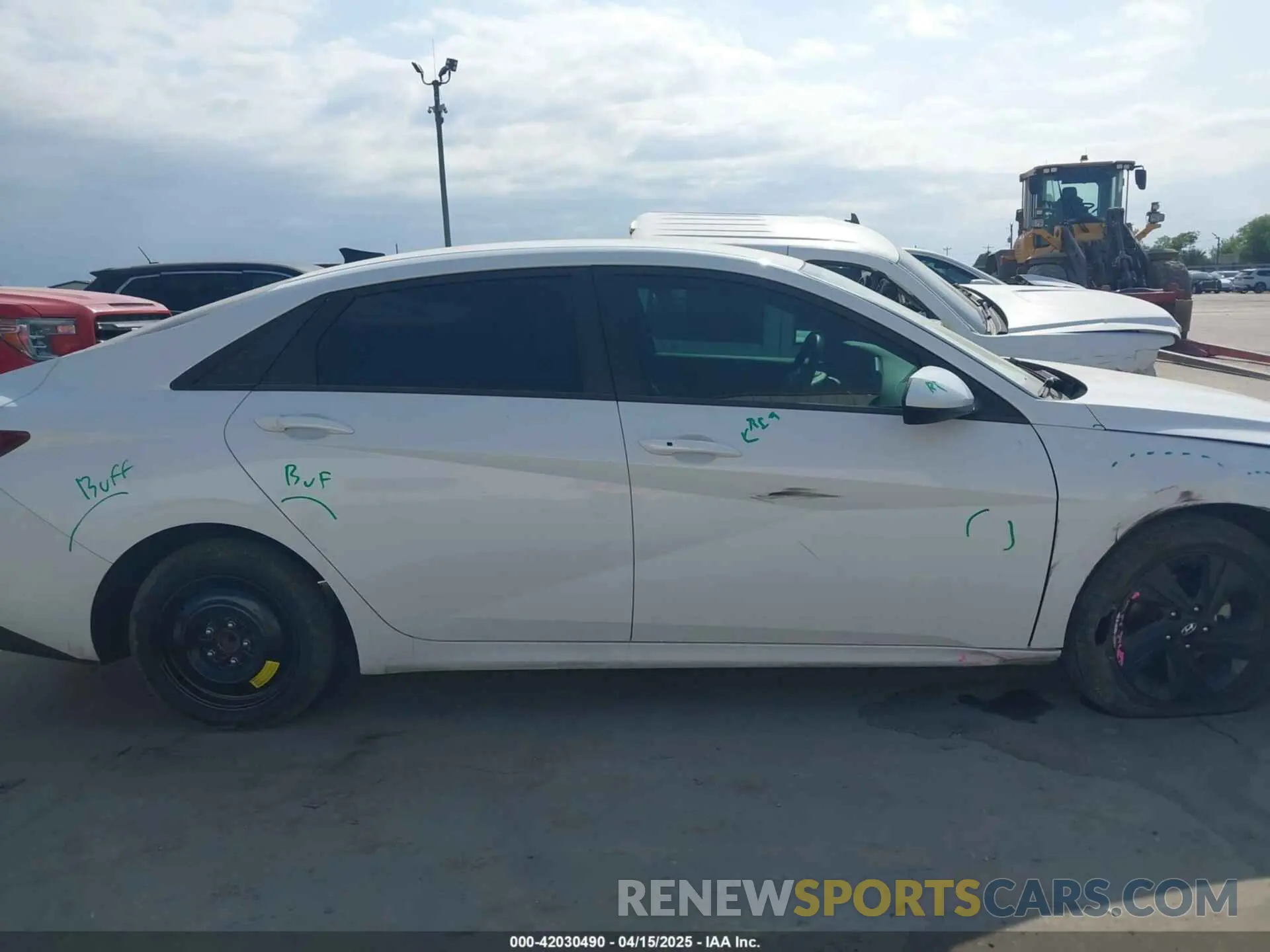 13 Photograph of a damaged car 5NPLM4AG6MH052410 HYUNDAI ELANTRA 2021