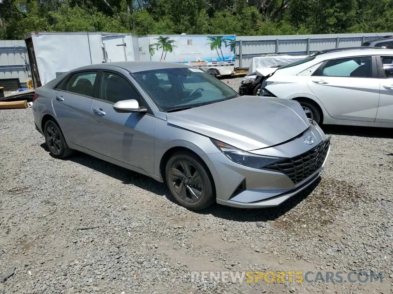 4 Photograph of a damaged car 5NPLM4AG7MH027970 HYUNDAI ELANTRA 2021
