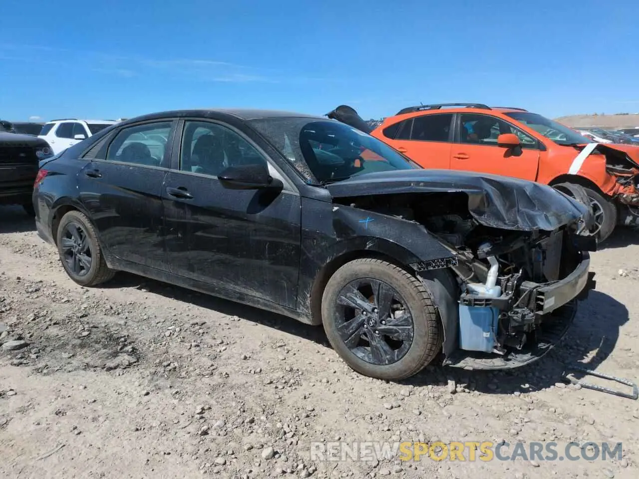 4 Photograph of a damaged car 5NPLM4AG7MH040895 HYUNDAI ELANTRA 2021