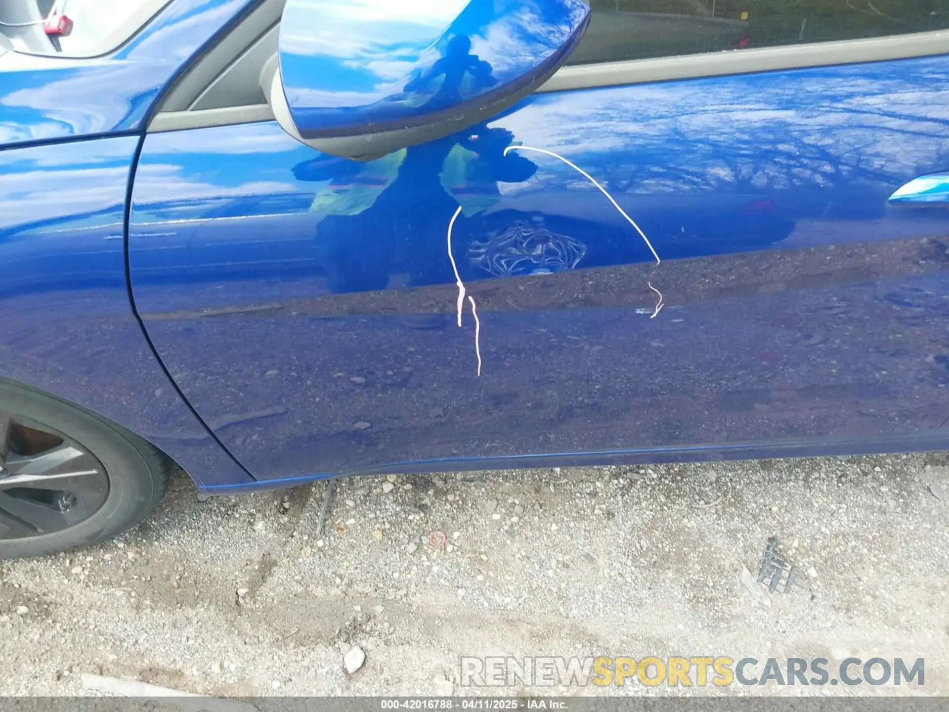 19 Photograph of a damaged car 5NPLM4AG7MH045336 HYUNDAI ELANTRA 2021