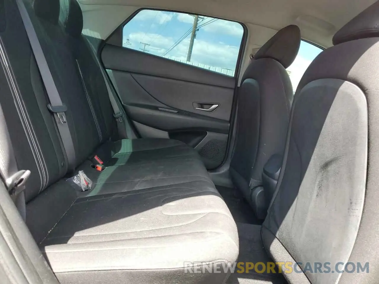 10 Photograph of a damaged car 5NPLM4AG8MH000471 HYUNDAI ELANTRA 2021