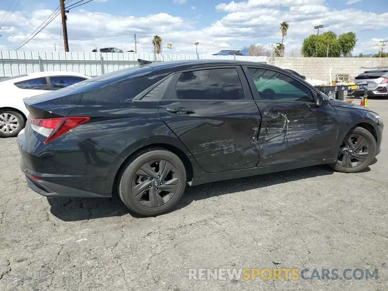 3 Photograph of a damaged car 5NPLM4AG8MH000471 HYUNDAI ELANTRA 2021