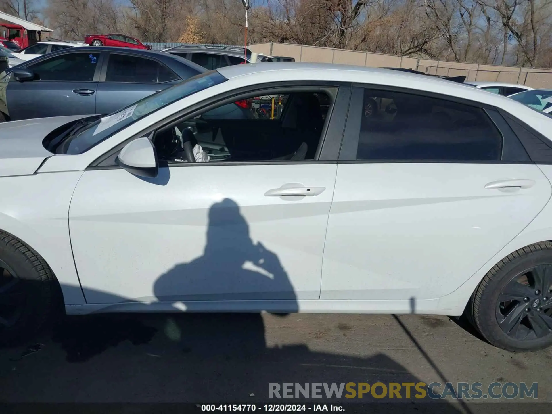 14 Photograph of a damaged car 5NPLM4AG8MH001152 HYUNDAI ELANTRA 2021