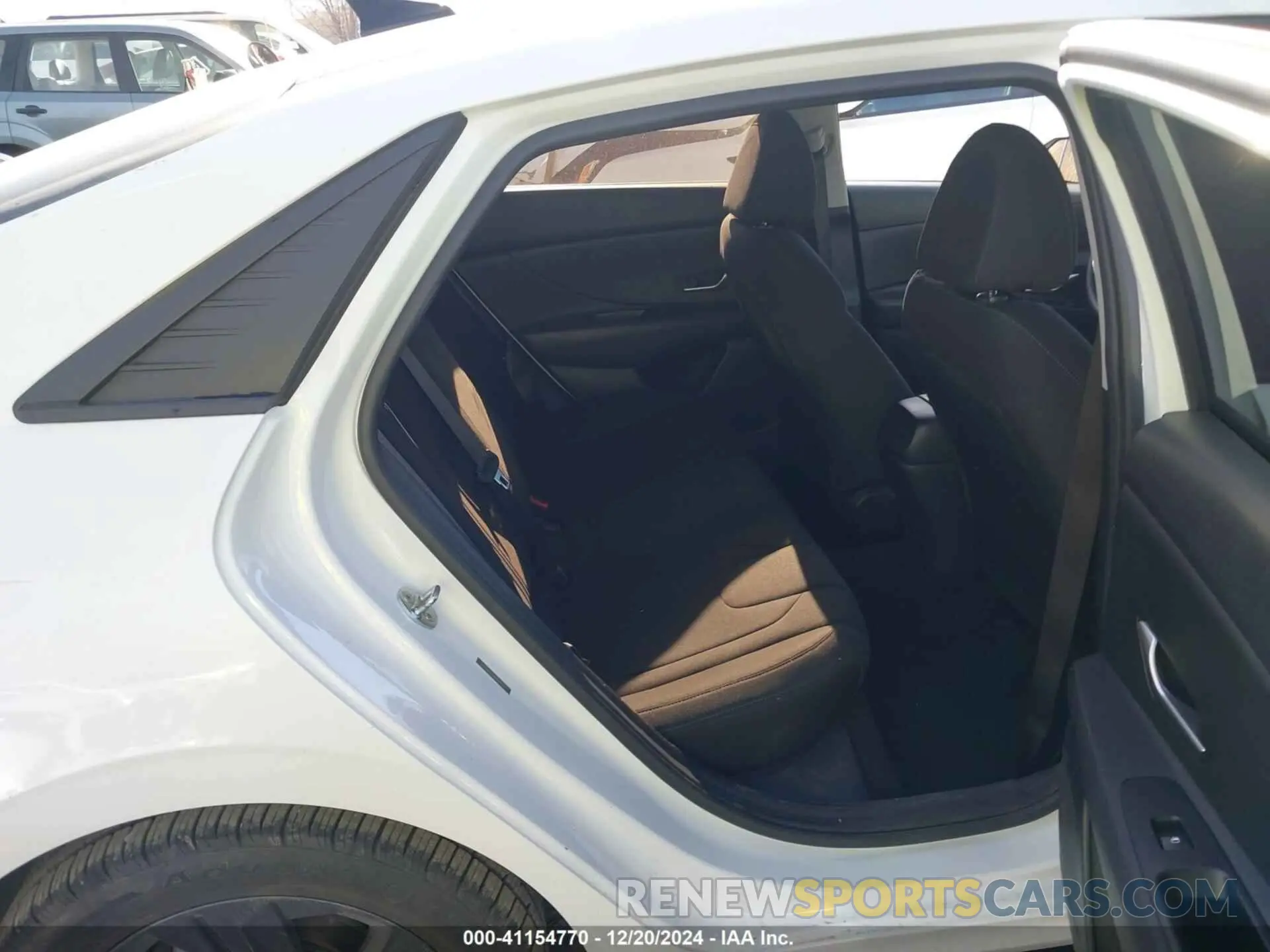 8 Photograph of a damaged car 5NPLM4AG8MH001152 HYUNDAI ELANTRA 2021