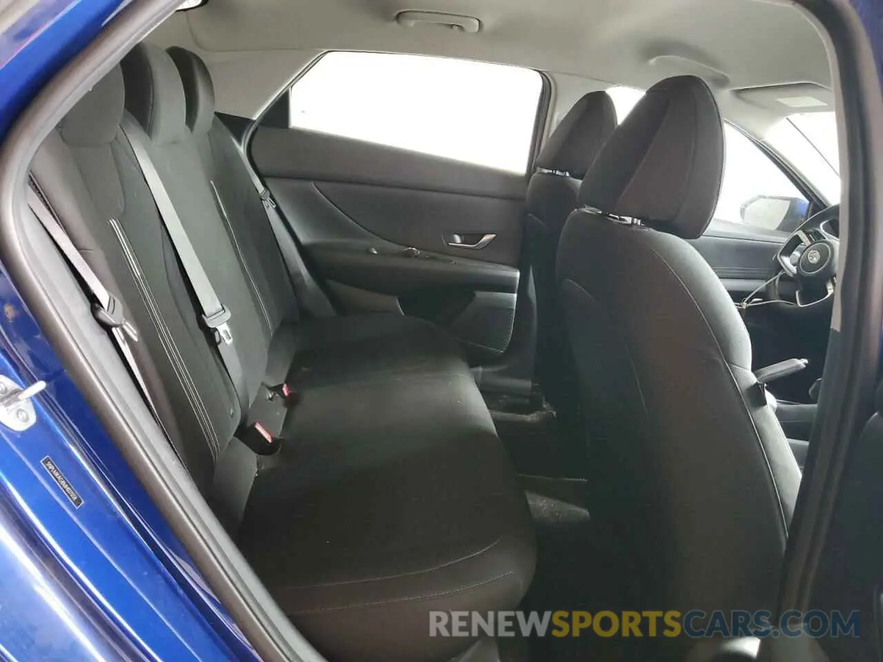 10 Photograph of a damaged car 5NPLM4AG8MH027038 HYUNDAI ELANTRA 2021