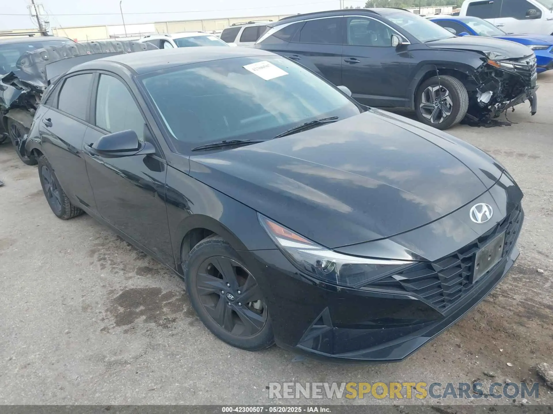 1 Photograph of a damaged car 5NPLM4AG8MH027833 HYUNDAI ELANTRA 2021