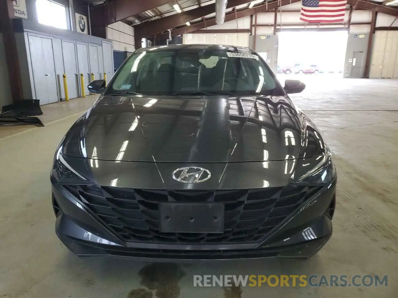 5 Photograph of a damaged car 5NPLM4AG8MH031154 HYUNDAI ELANTRA 2021