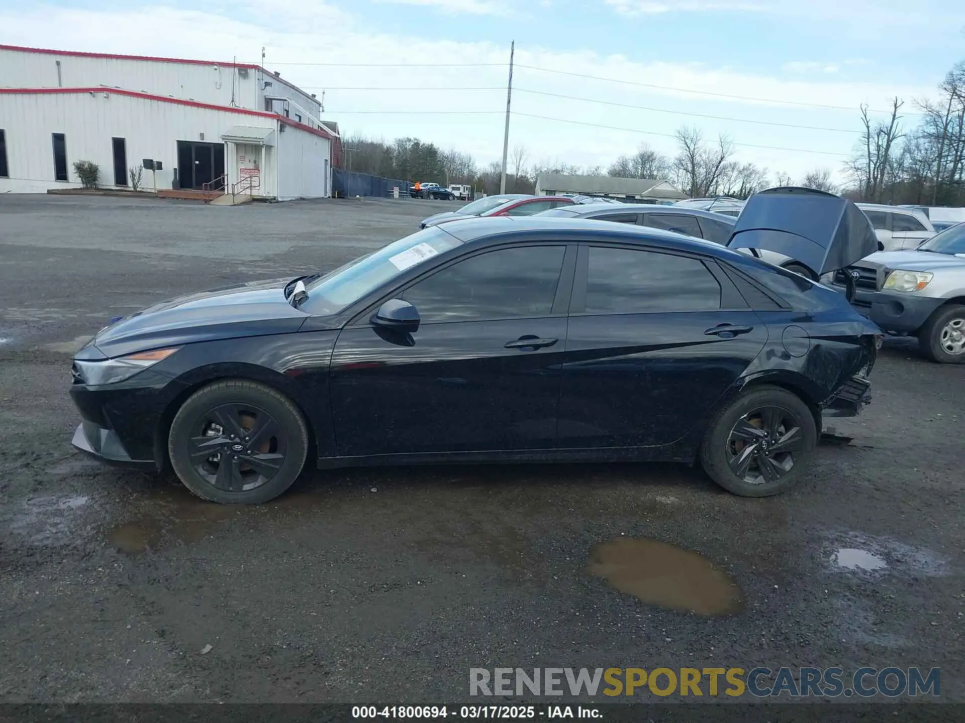 14 Photograph of a damaged car 5NPLM4AG8MH031333 HYUNDAI ELANTRA 2021