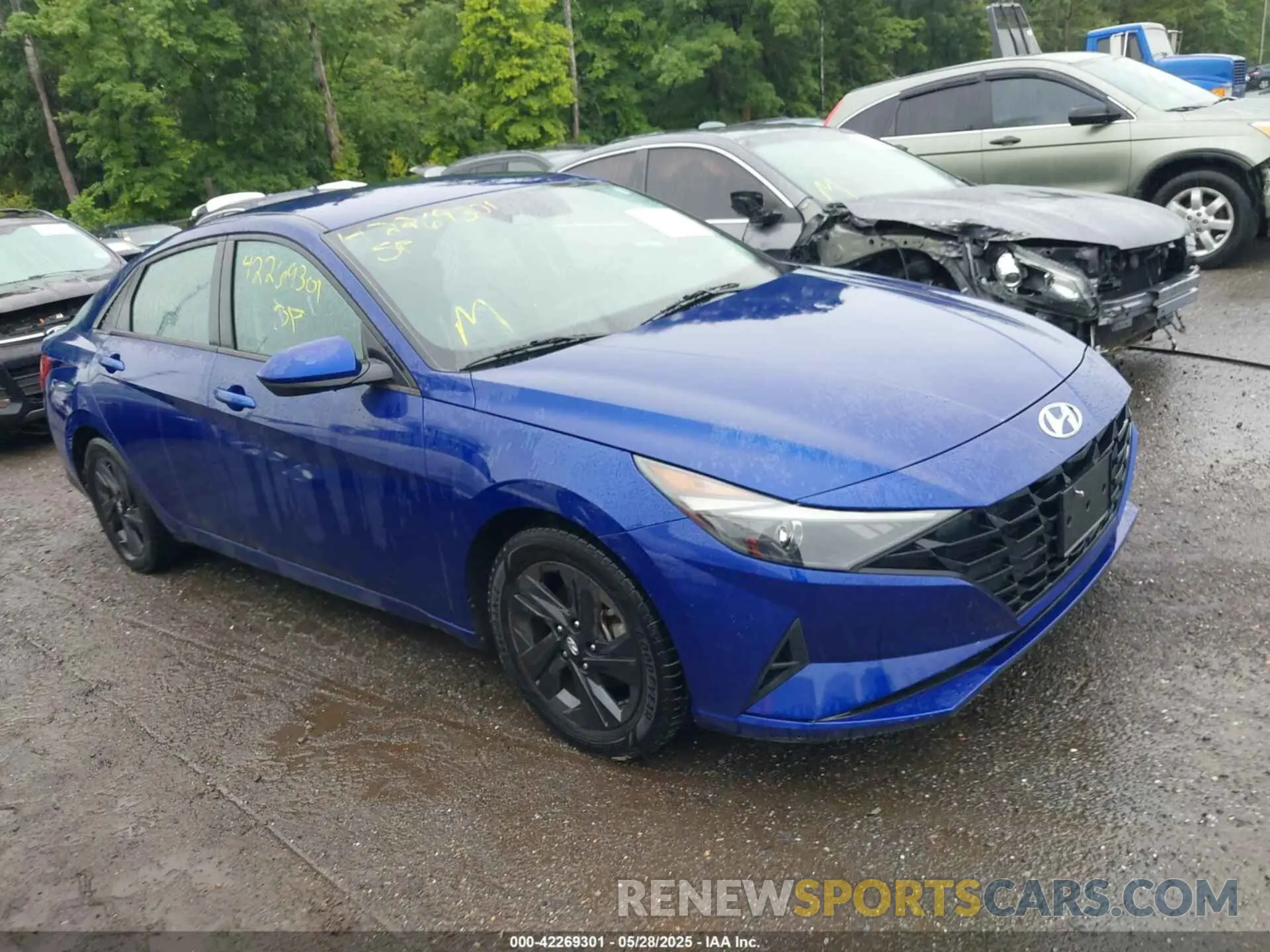 1 Photograph of a damaged car 5NPLM4AG8MH046303 HYUNDAI ELANTRA 2021