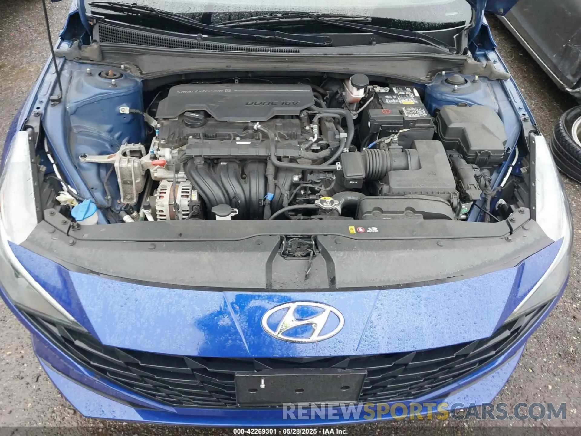 10 Photograph of a damaged car 5NPLM4AG8MH046303 HYUNDAI ELANTRA 2021
