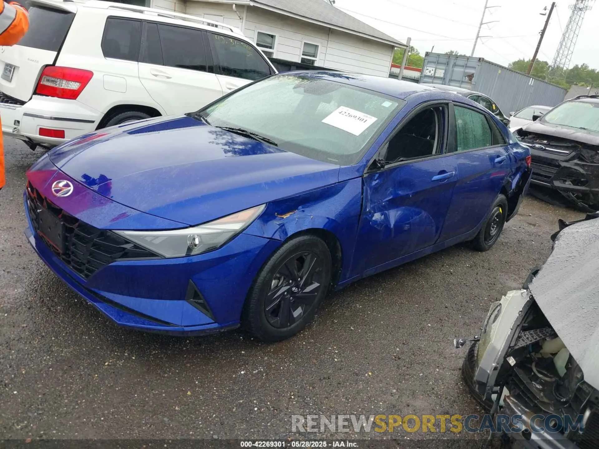 2 Photograph of a damaged car 5NPLM4AG8MH046303 HYUNDAI ELANTRA 2021