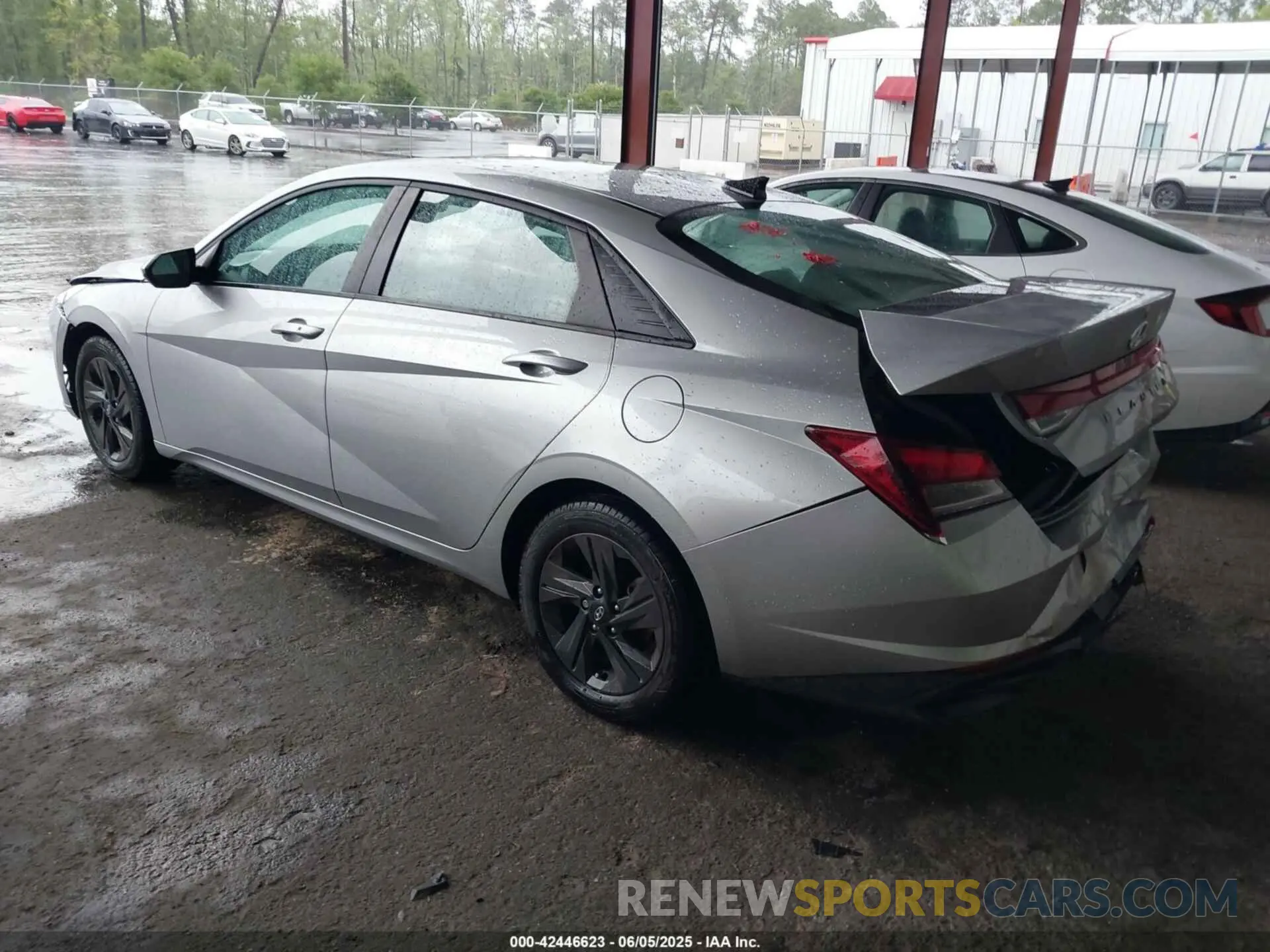 3 Photograph of a damaged car 5NPLM4AG9MH003217 HYUNDAI ELANTRA 2021