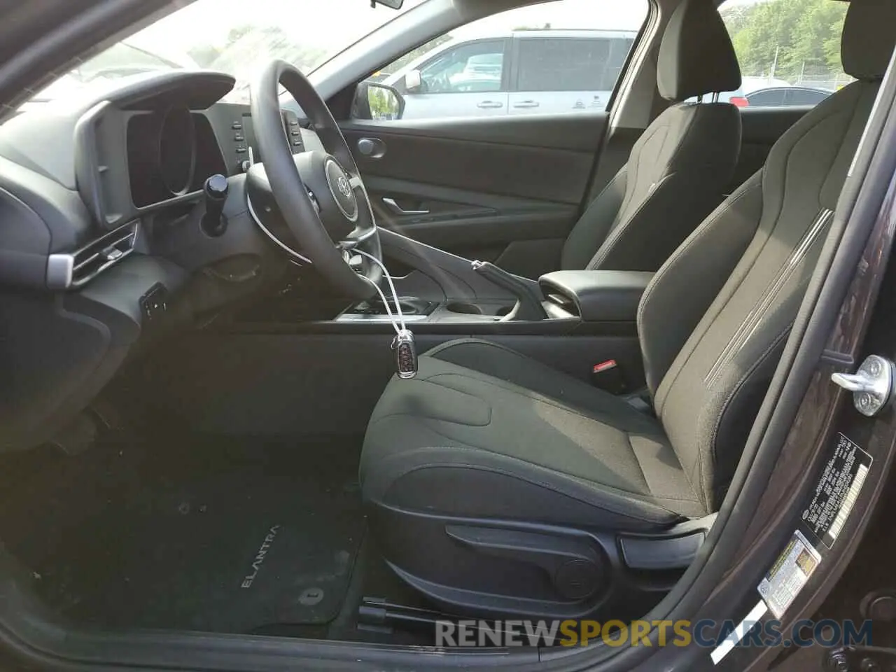 7 Photograph of a damaged car 5NPLM4AG9MH004285 HYUNDAI ELANTRA 2021
