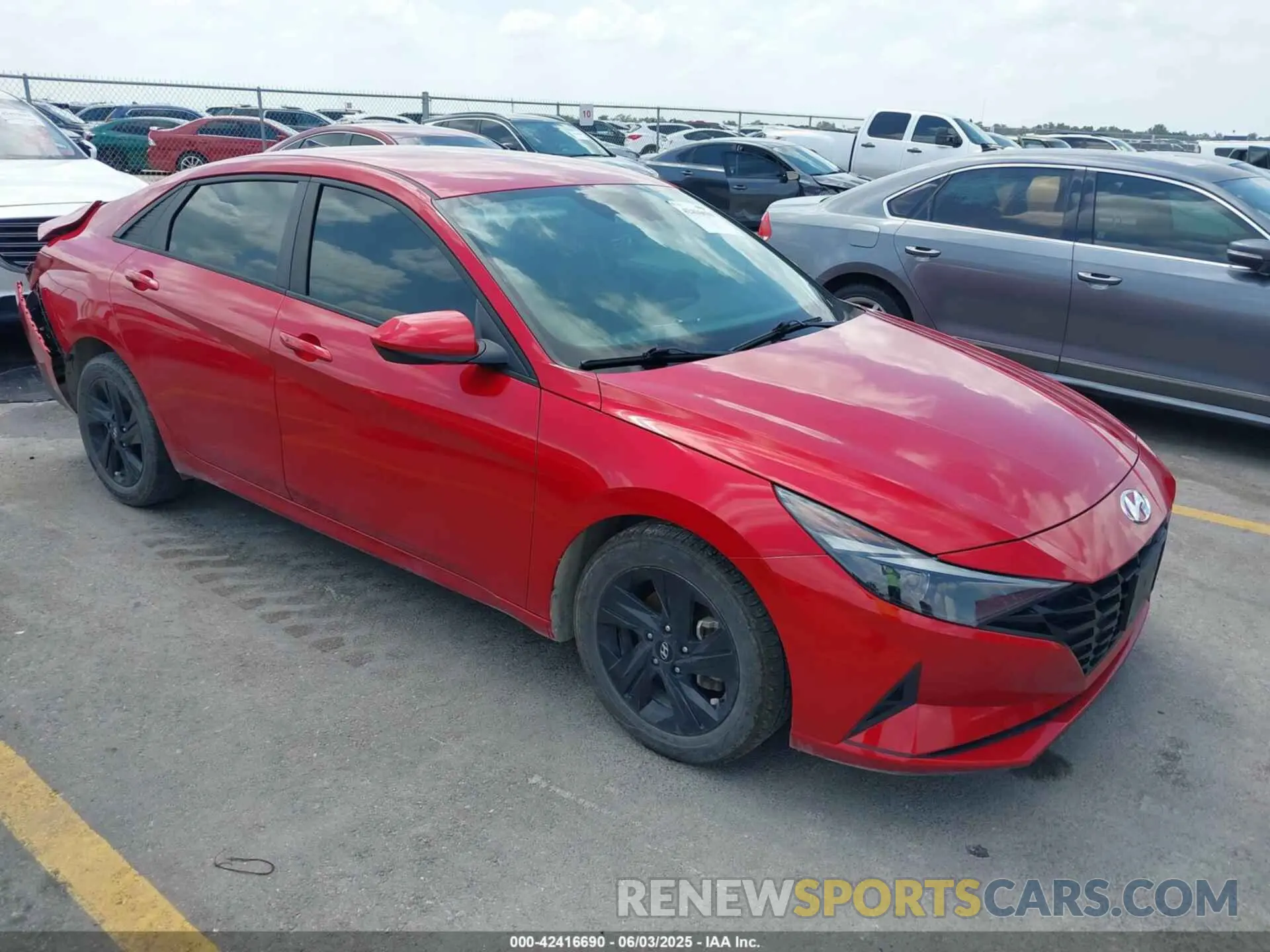 1 Photograph of a damaged car 5NPLM4AG9MH006408 HYUNDAI ELANTRA 2021