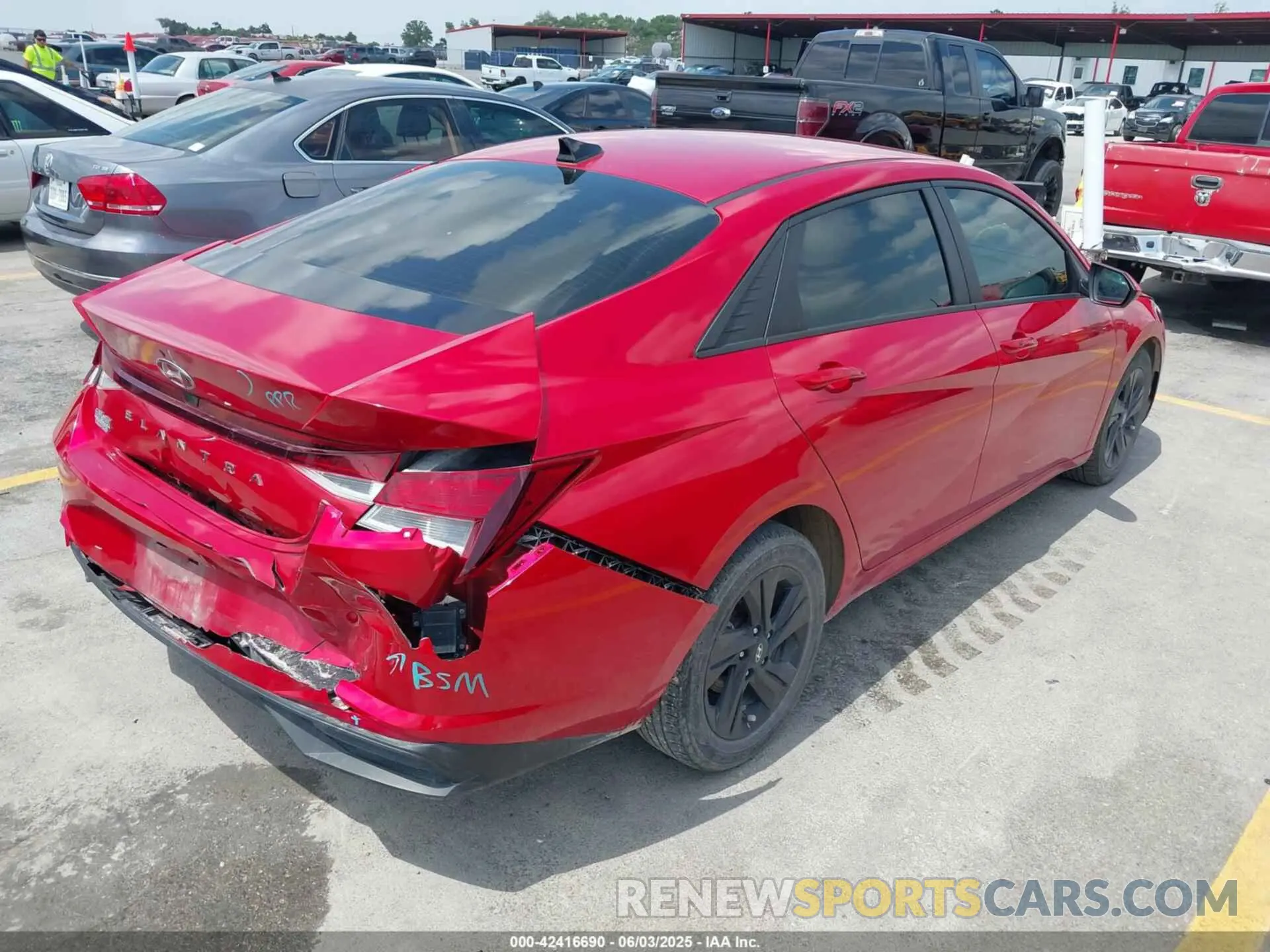 4 Photograph of a damaged car 5NPLM4AG9MH006408 HYUNDAI ELANTRA 2021