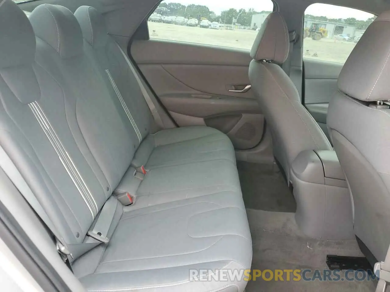 10 Photograph of a damaged car 5NPLM4AG9MH008109 HYUNDAI ELANTRA 2021