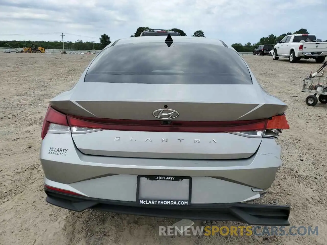 6 Photograph of a damaged car 5NPLM4AG9MH008109 HYUNDAI ELANTRA 2021