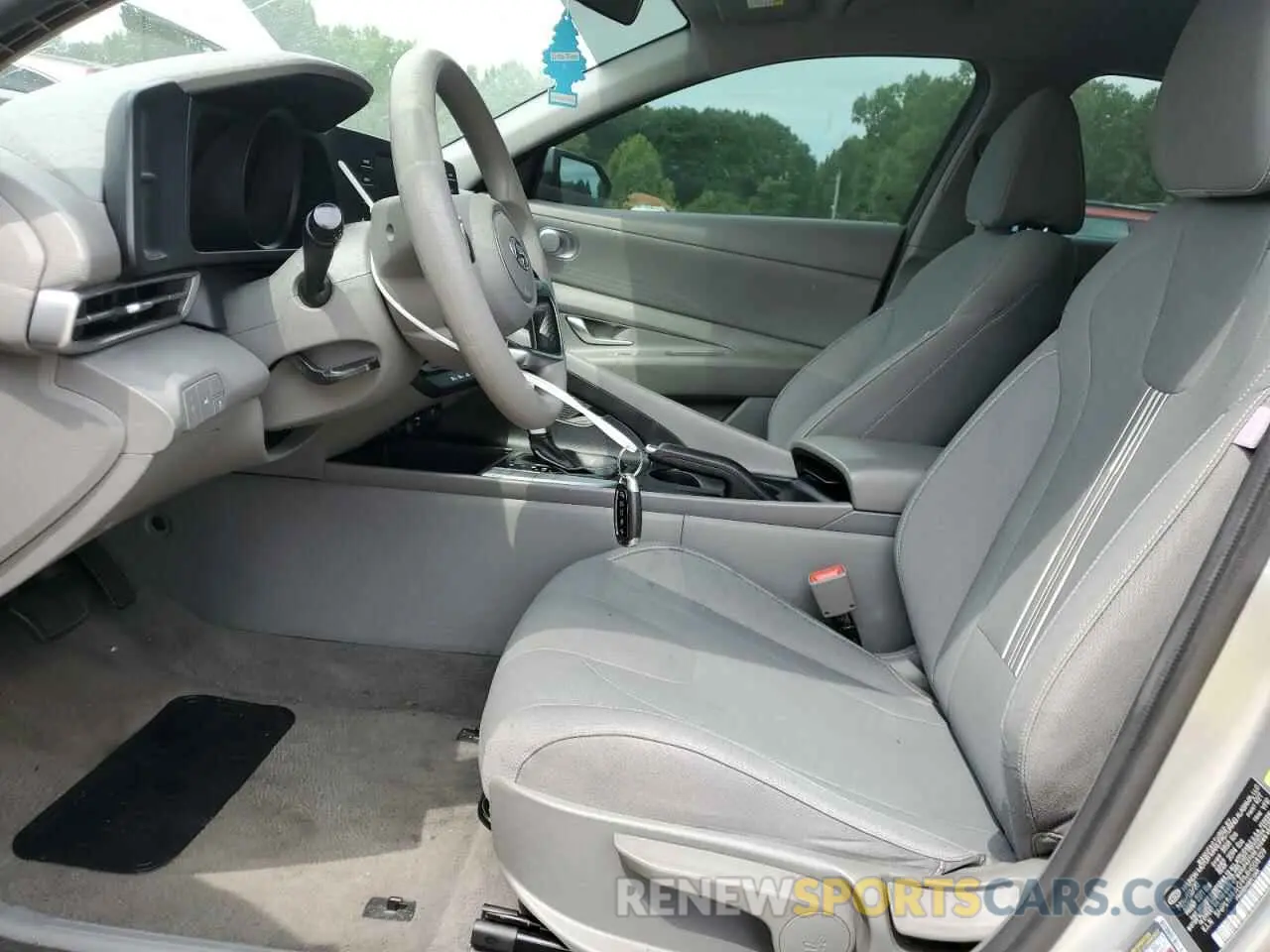 7 Photograph of a damaged car 5NPLM4AG9MH008109 HYUNDAI ELANTRA 2021