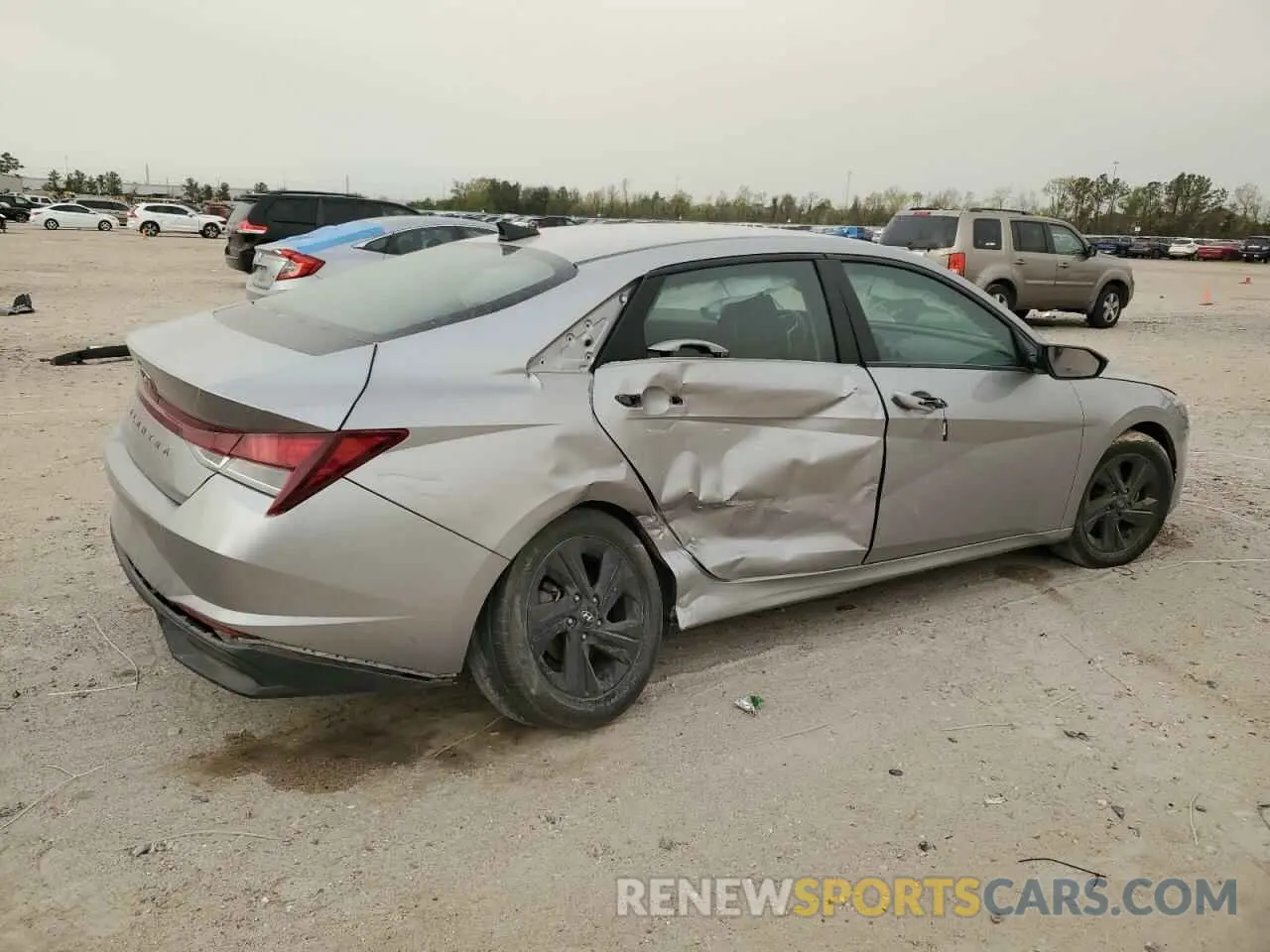 3 Photograph of a damaged car 5NPLM4AG9MH008546 HYUNDAI ELANTRA 2021