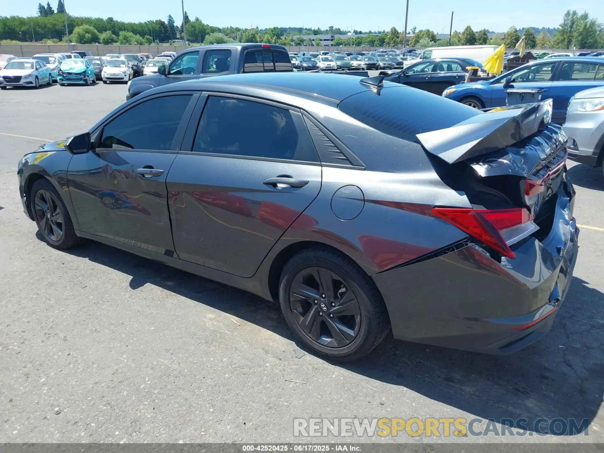 3 Photograph of a damaged car 5NPLM4AG9MH012046 HYUNDAI ELANTRA 2021