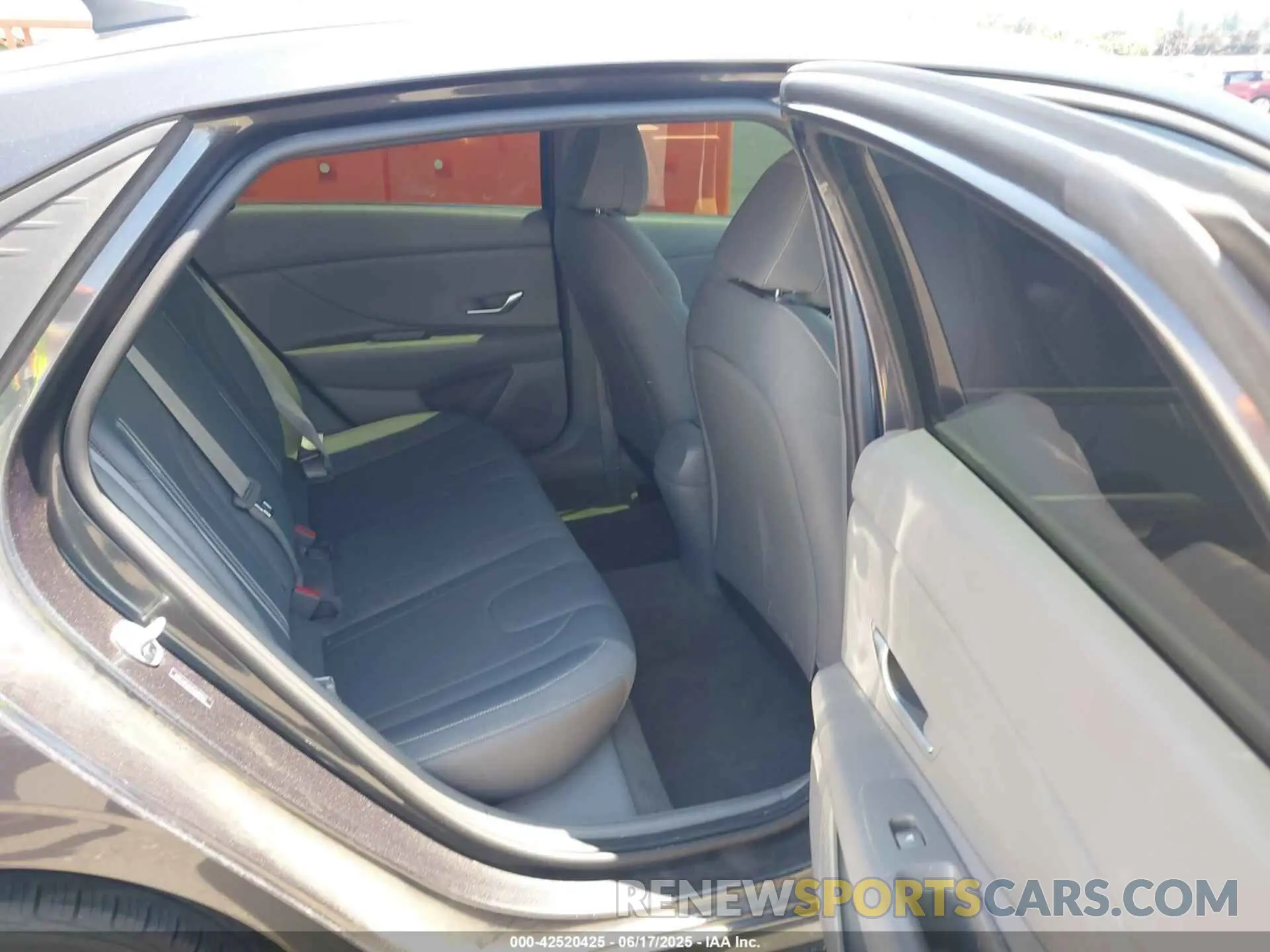 8 Photograph of a damaged car 5NPLM4AG9MH012046 HYUNDAI ELANTRA 2021