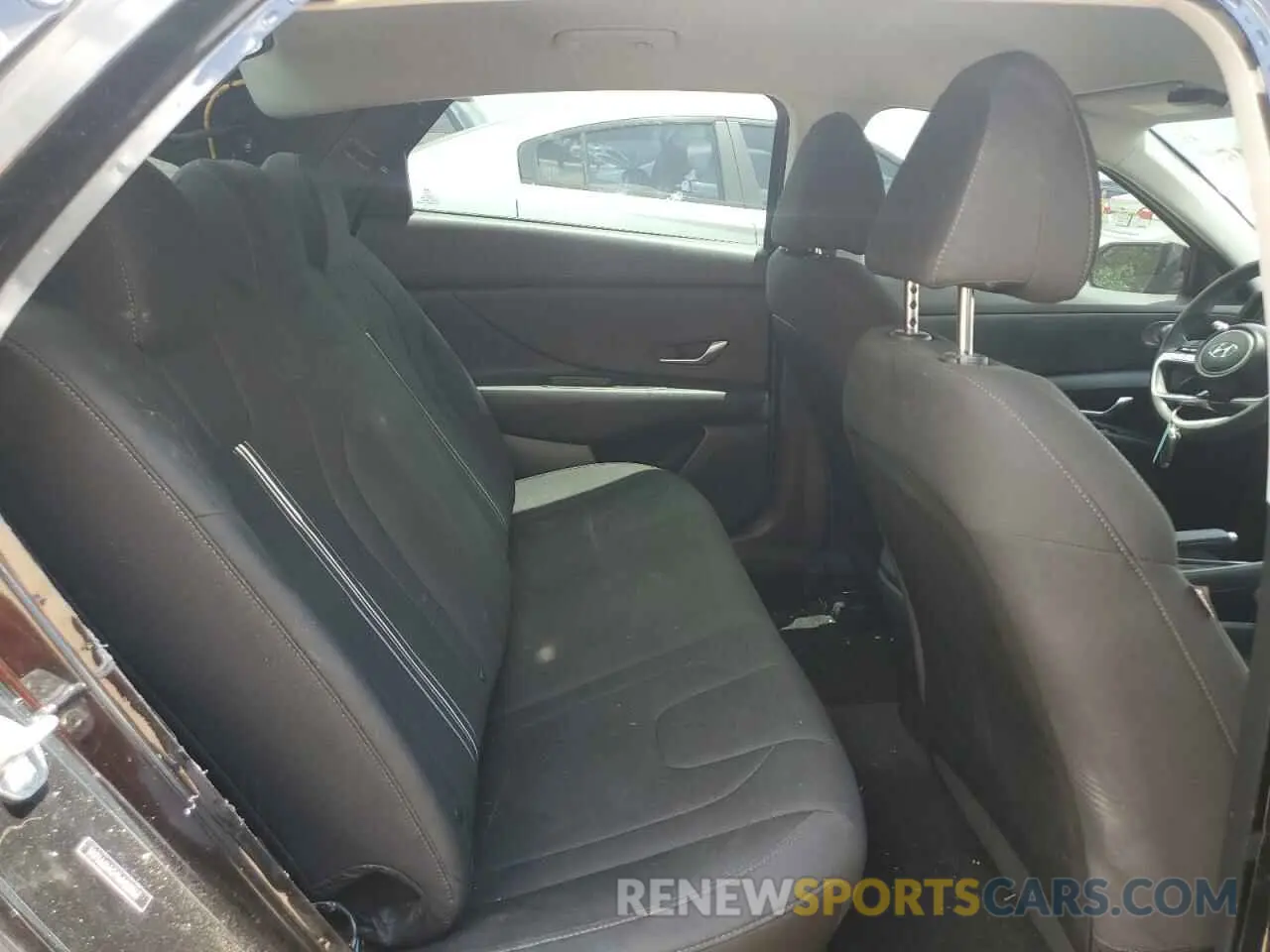 10 Photograph of a damaged car 5NPLM4AG9MH013553 HYUNDAI ELANTRA 2021