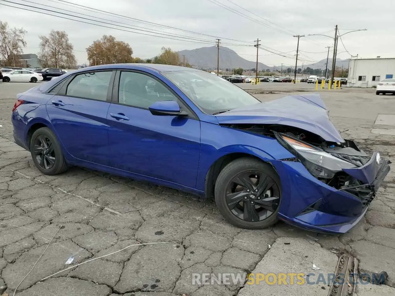 4 Photograph of a damaged car 5NPLM4AG9MH018798 HYUNDAI ELANTRA 2021
