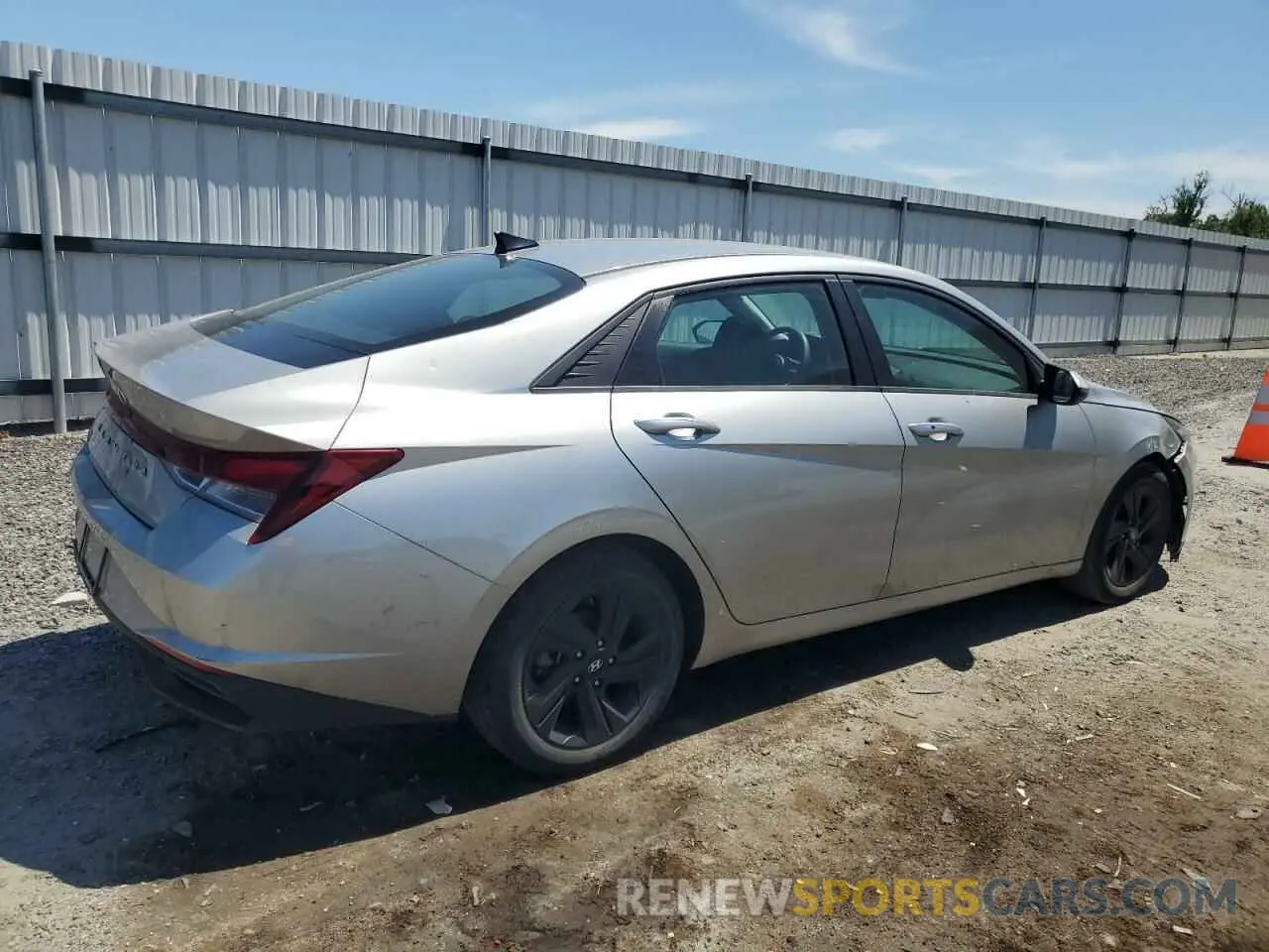3 Photograph of a damaged car 5NPLM4AG9MH026481 HYUNDAI ELANTRA 2021