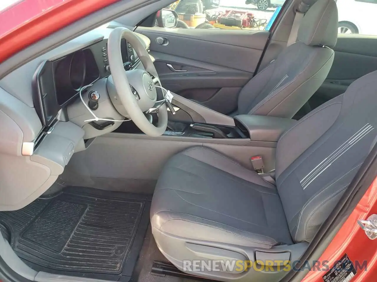 7 Photograph of a damaged car 5NPLM4AG9MH033284 HYUNDAI ELANTRA 2021