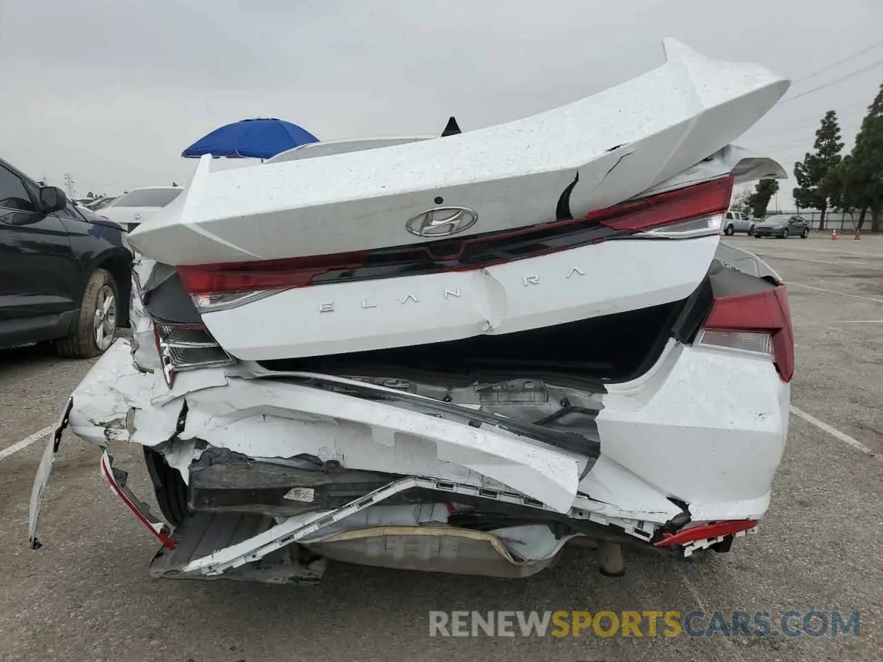 6 Photograph of a damaged car 5NPLM4AG9MH044995 HYUNDAI ELANTRA 2021