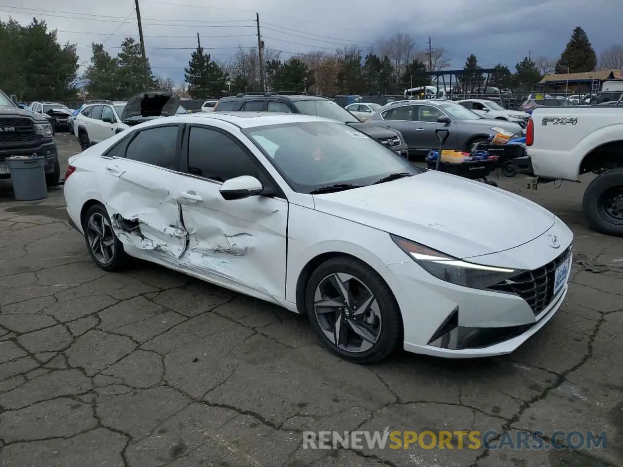 4 Photograph of a damaged car 5NPLN4AG0MH012711 HYUNDAI ELANTRA 2021