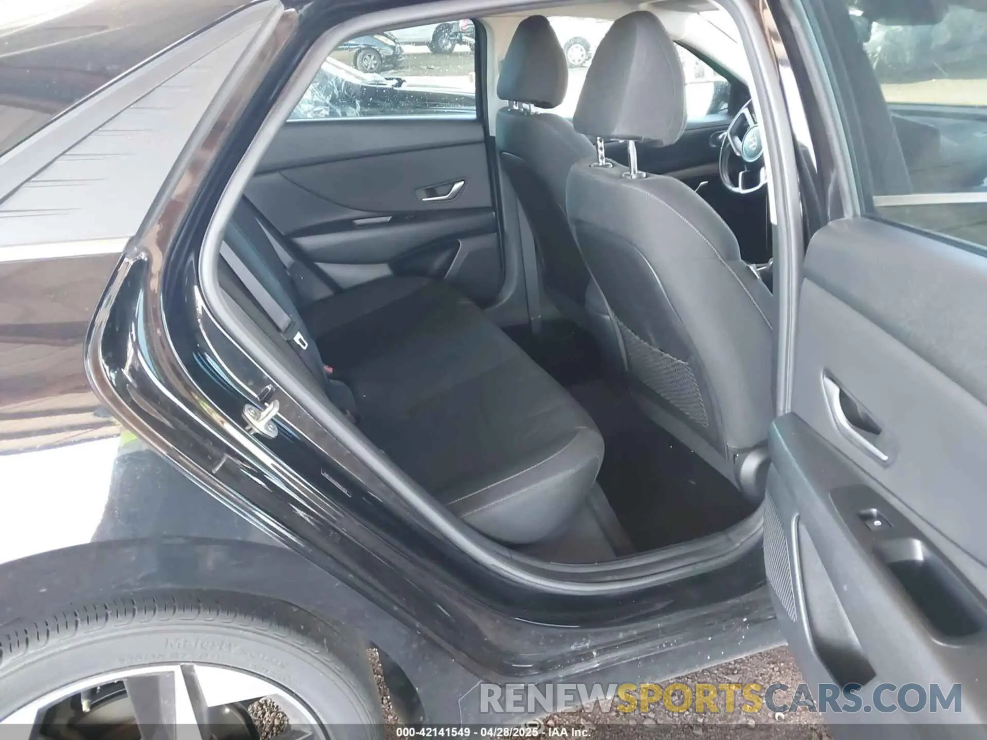 8 Photograph of a damaged car 5NPLN4AG0MH026978 HYUNDAI ELANTRA 2021