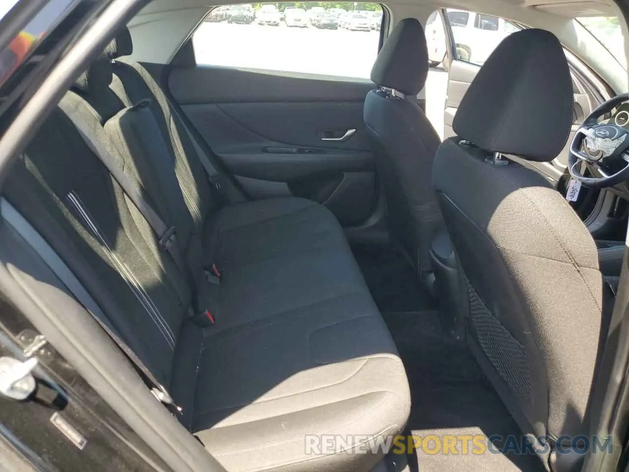 10 Photograph of a damaged car 5NPLN4AG1MH005458 HYUNDAI ELANTRA 2021