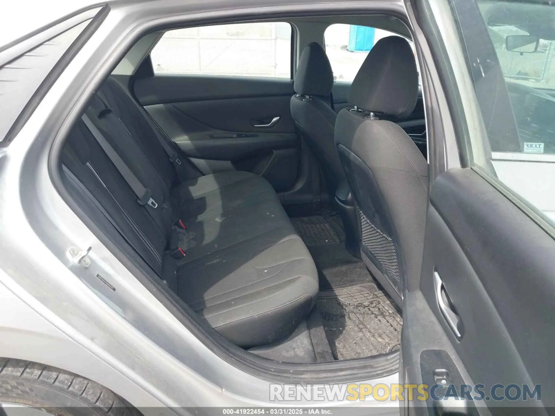 8 Photograph of a damaged car 5NPLN4AG1MH005928 HYUNDAI ELANTRA 2021