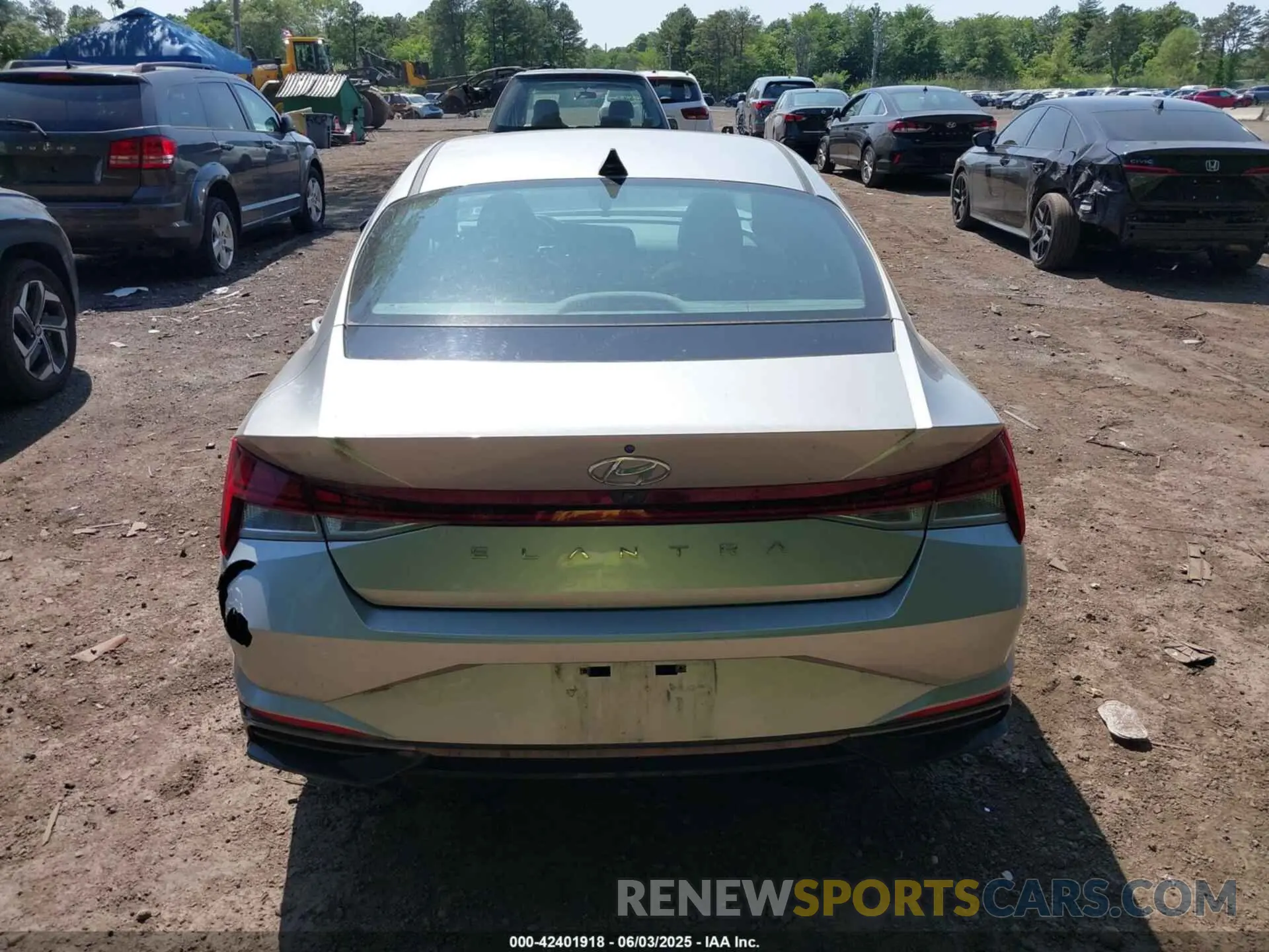 16 Photograph of a damaged car 5NPLN4AG2MH025301 HYUNDAI ELANTRA 2021