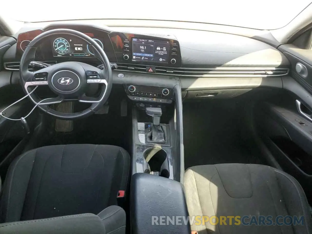 8 Photograph of a damaged car 5NPLN4AG5MH028242 HYUNDAI ELANTRA 2021