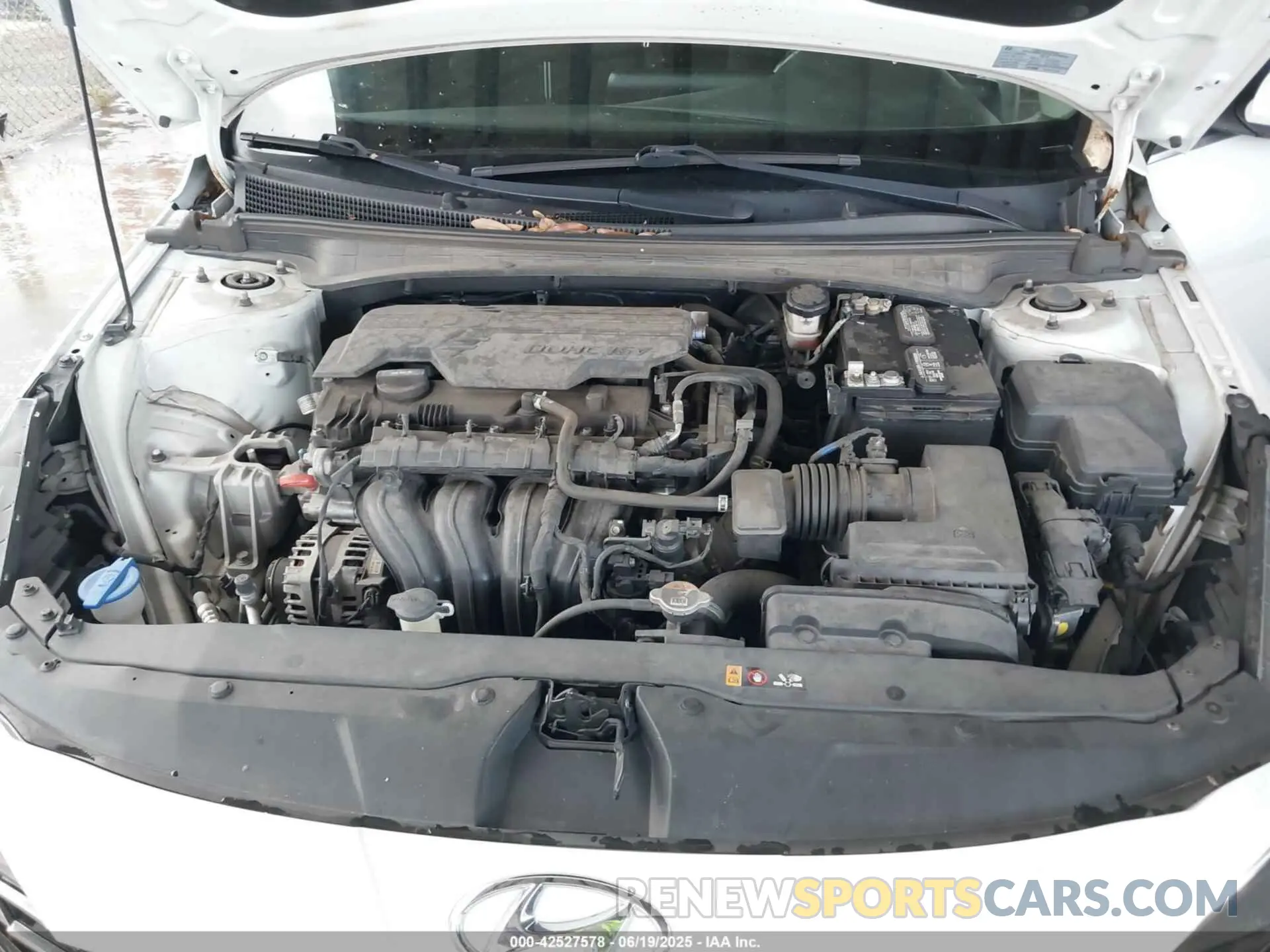 10 Photograph of a damaged car 5NPLN4AG6MH015855 HYUNDAI ELANTRA 2021