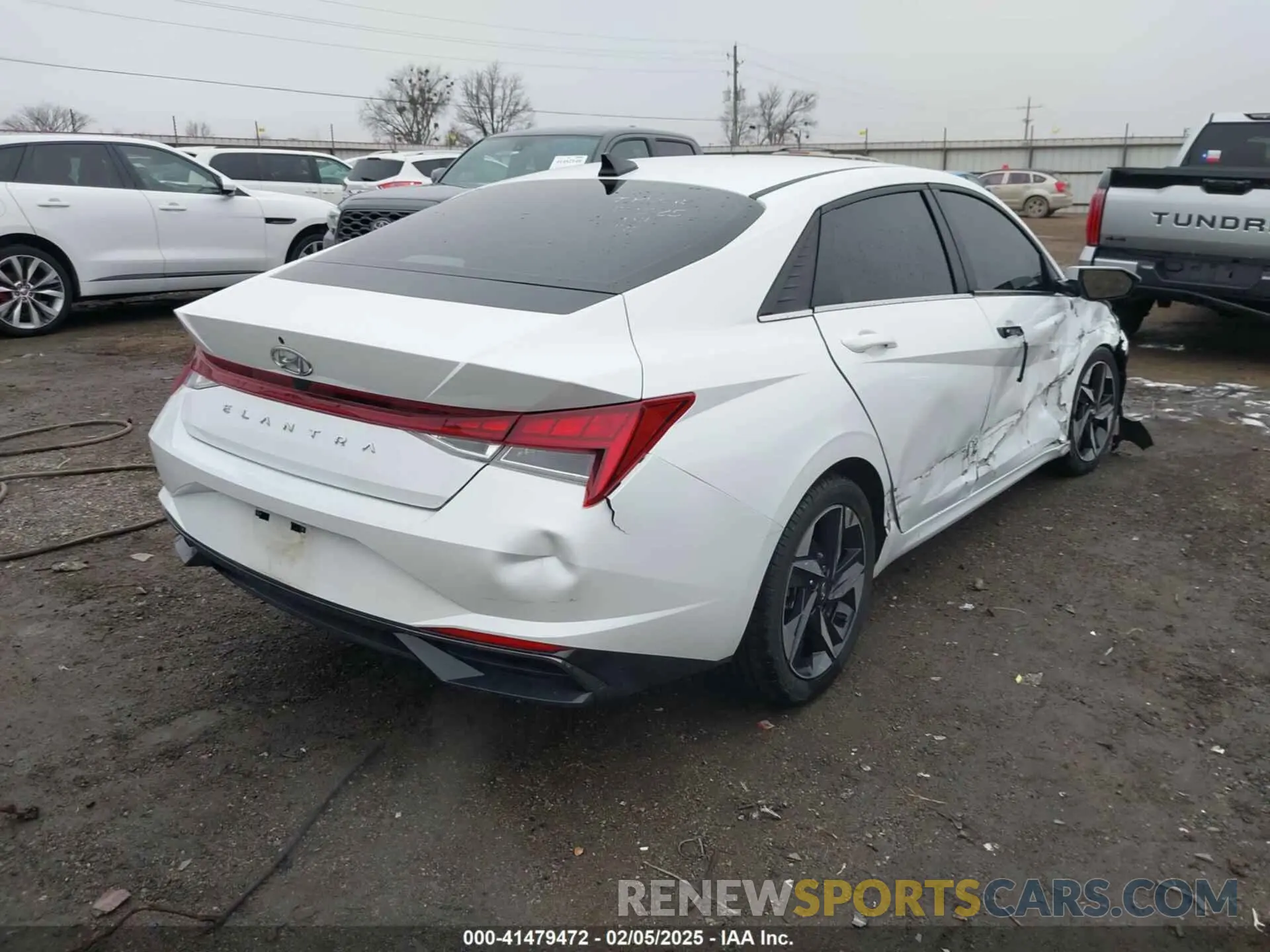 4 Photograph of a damaged car 5NPLN4AG6MH029304 HYUNDAI ELANTRA 2021
