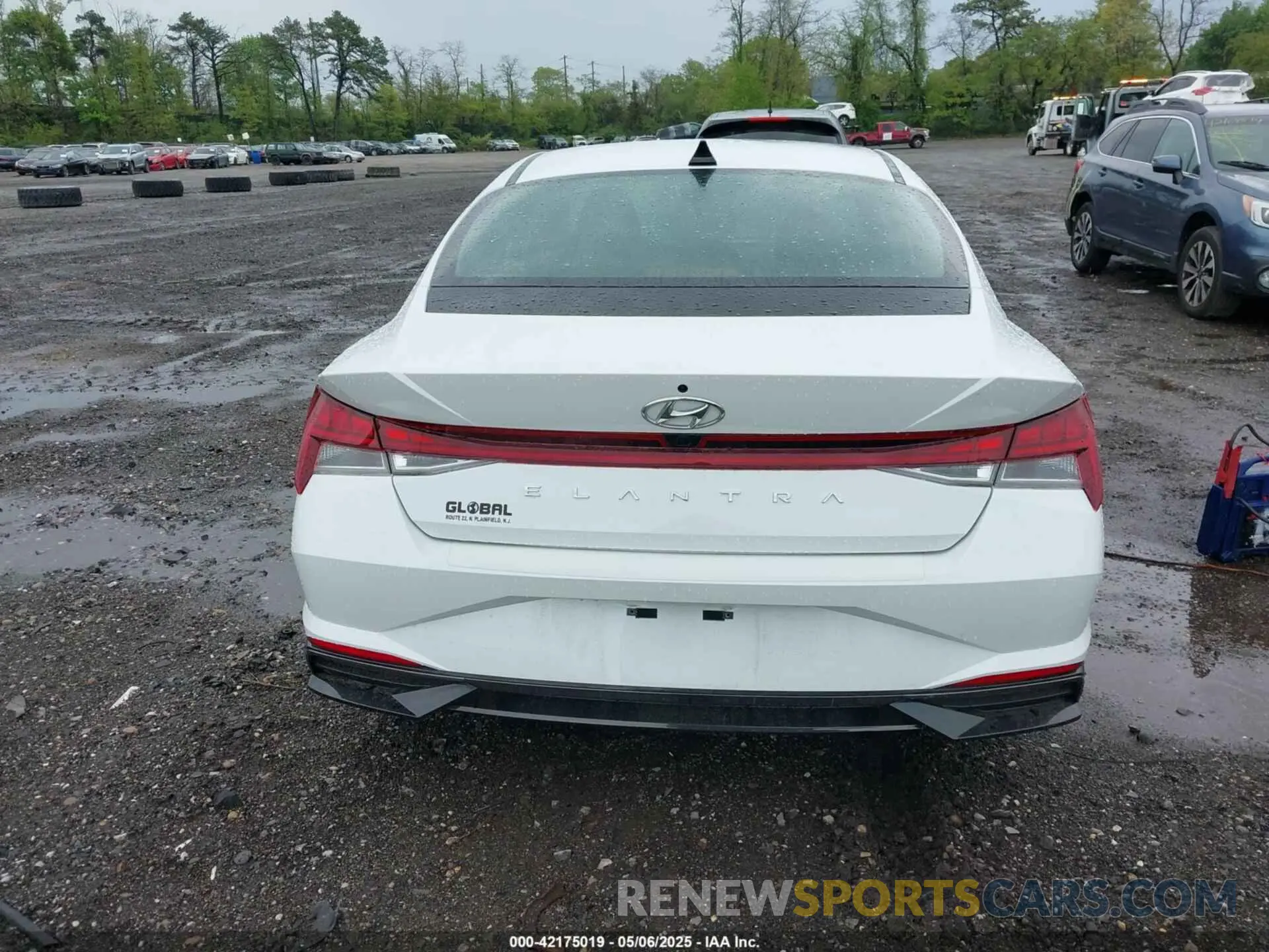 16 Photograph of a damaged car 5NPLN4AG7MH023110 HYUNDAI ELANTRA 2021