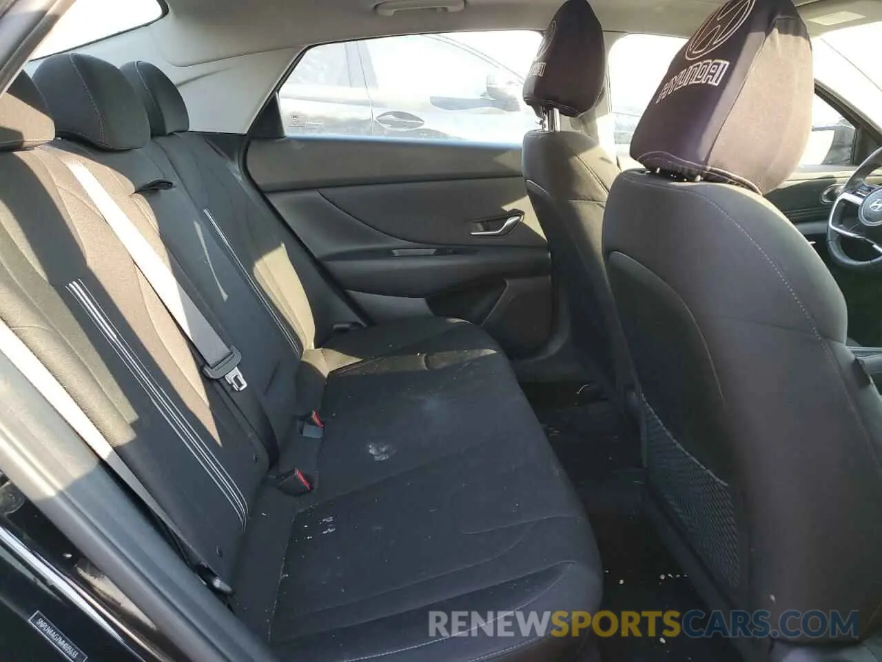 10 Photograph of a damaged car 5NPLN4AG7MH035533 HYUNDAI ELANTRA 2021