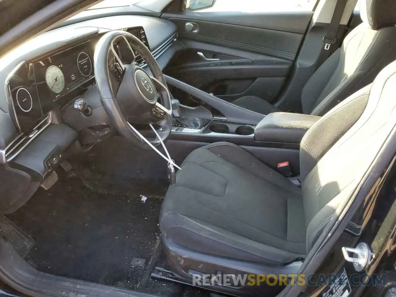 7 Photograph of a damaged car 5NPLN4AG7MH035533 HYUNDAI ELANTRA 2021