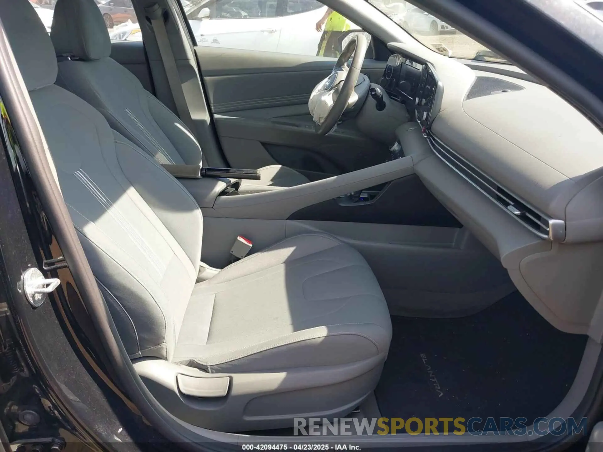 5 Photograph of a damaged car 5NPLN4AG8MH008776 HYUNDAI ELANTRA 2021