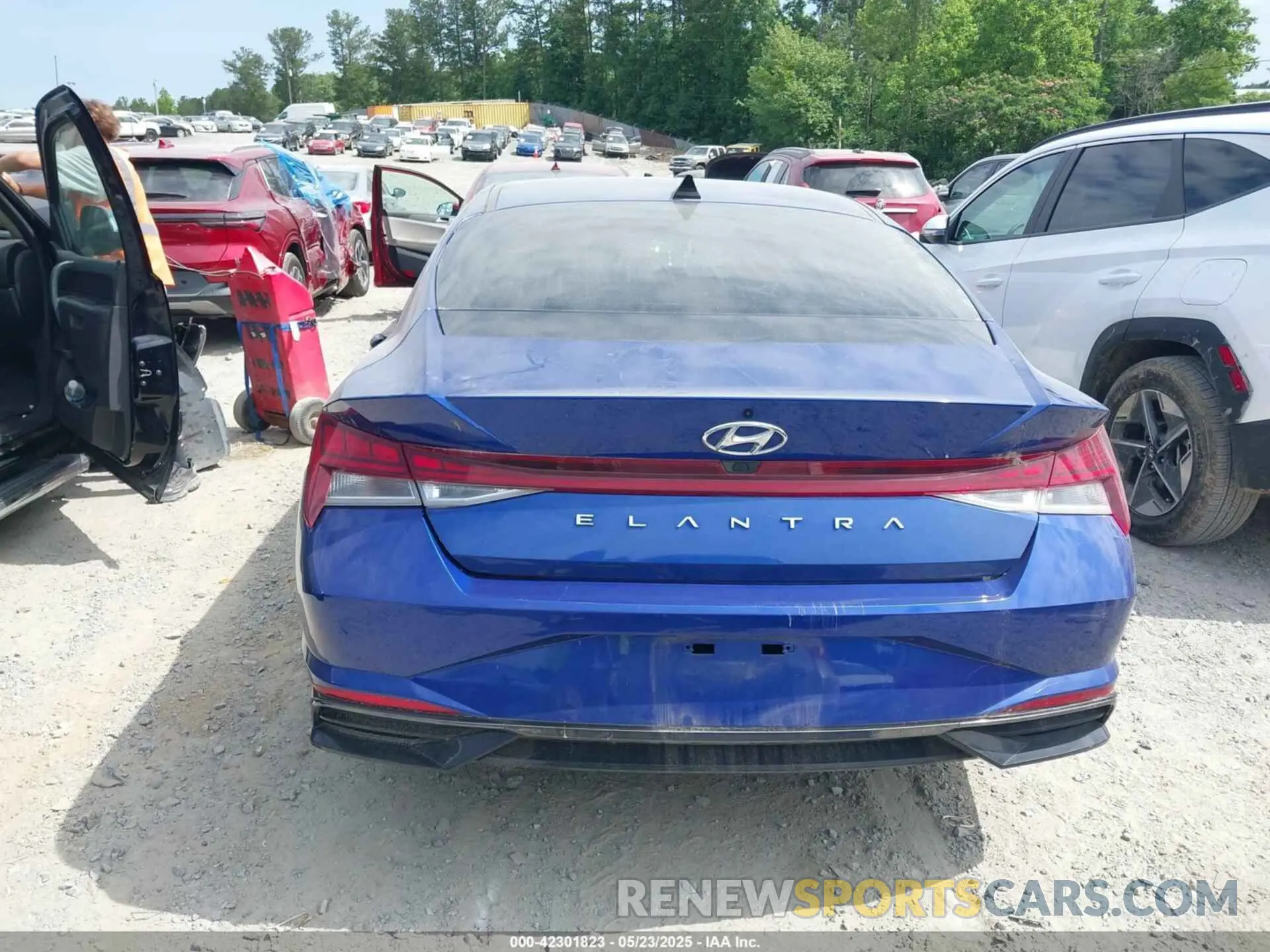 16 Photograph of a damaged car 5NPLN4AG8MH020572 HYUNDAI ELANTRA 2021