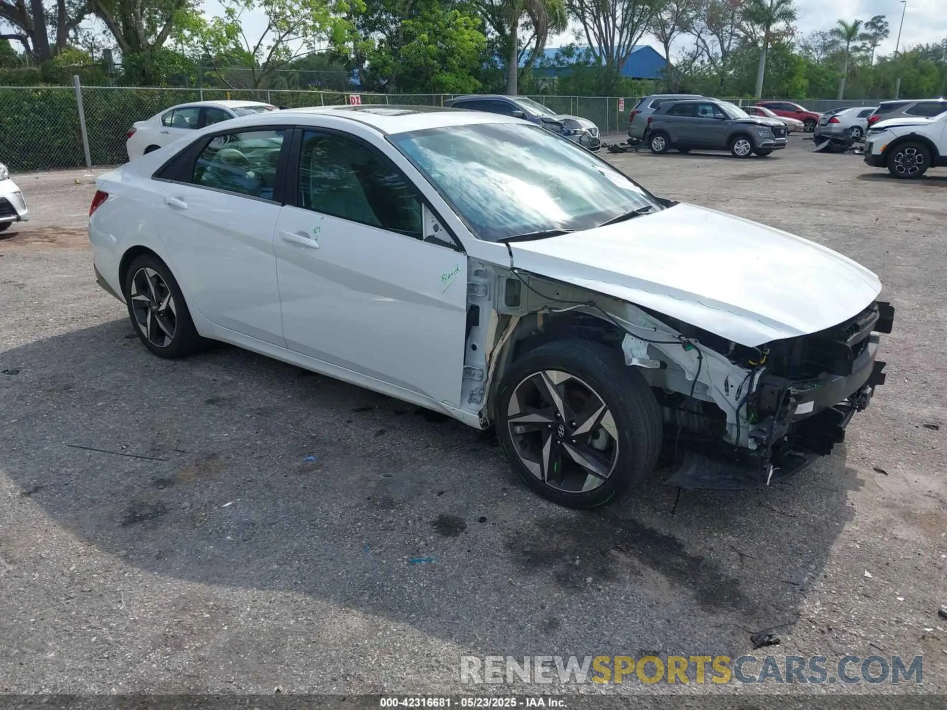 1 Photograph of a damaged car 5NPLP4AG0MH017241 HYUNDAI ELANTRA 2021